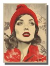Kvinne i halvtoner sort-hvitt. rød topplue og anorakk thumbnail