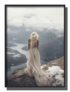 kvinne i hvit kjole stående på fjellkanten ser utover landskapet og elven  thumbnail