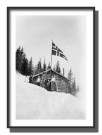 Vinteridyll ved hytta , retro fotografi , retro plakat  thumbnail